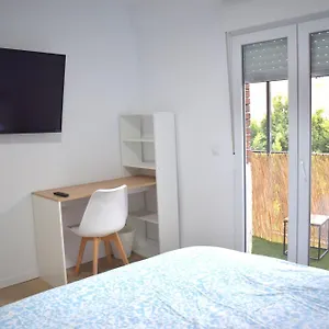 Apartamento Bueno, Bonito Y Barato, Málaga